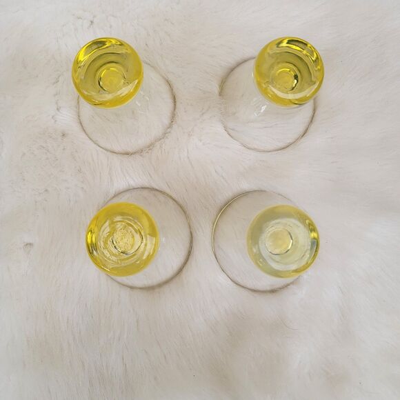 set of 4 vintage mcm  stemless martini glasses yellow bottoms Retro Cosmopolitan - Picture 3 of 3